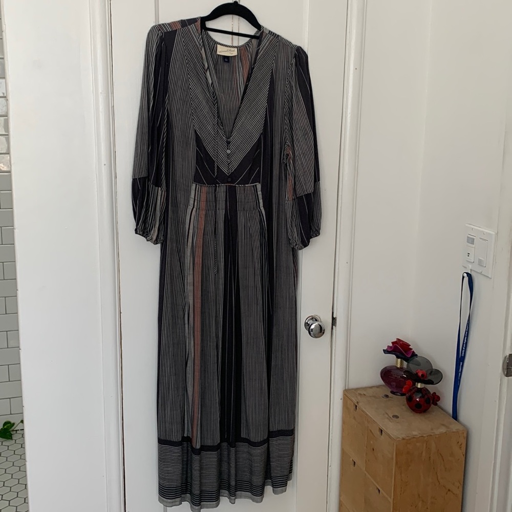 Universal Thread Fall maxi dress grey striped with orange accent Large